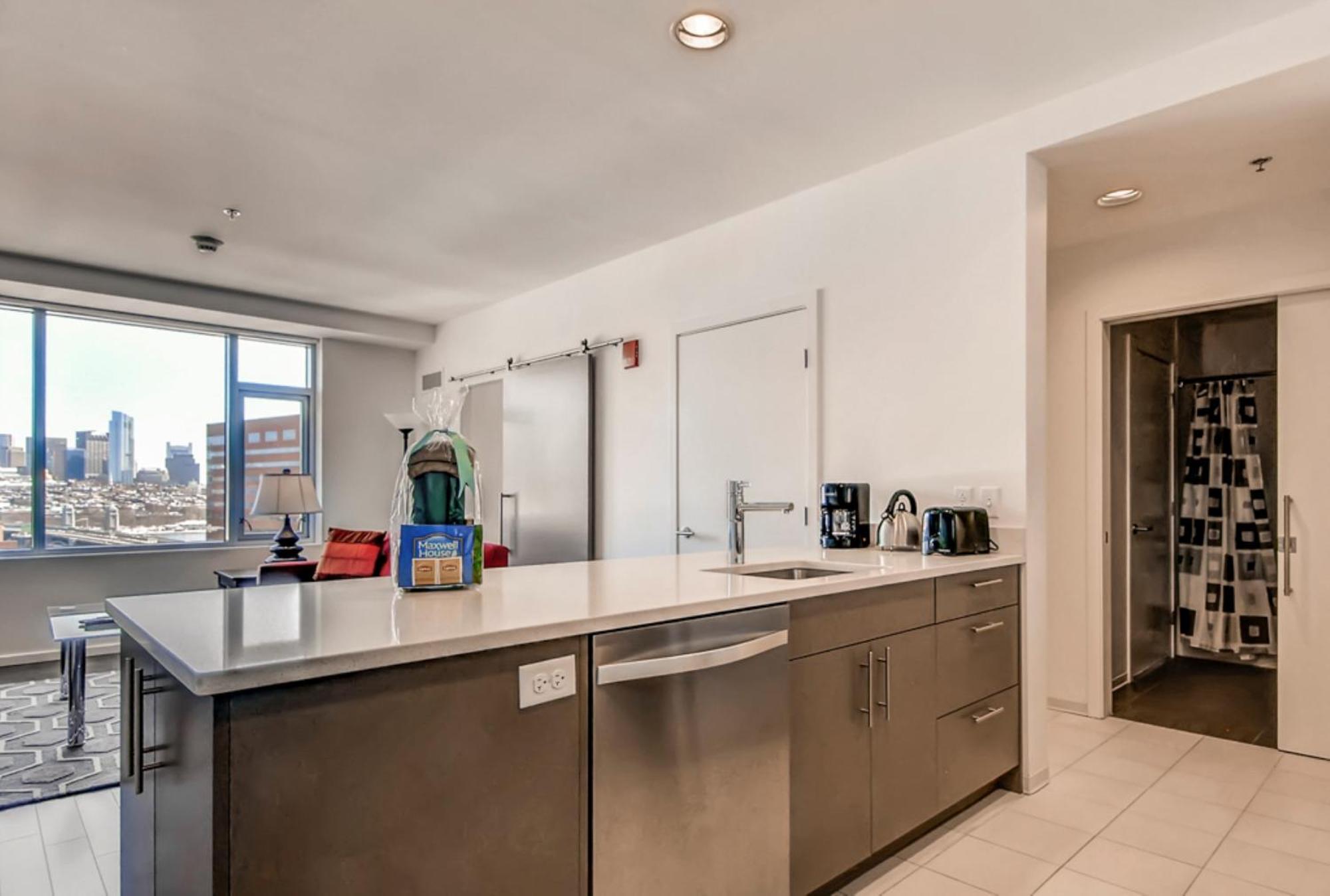 Global Luxury Suites At Kendall East ケンブリッジ エクステリア 写真
